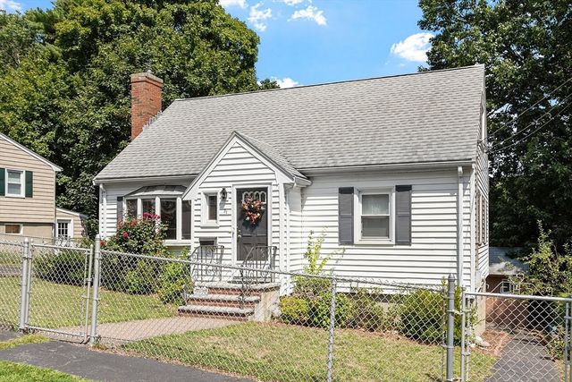 31 Spring View Dr, Lynn, MA 01904