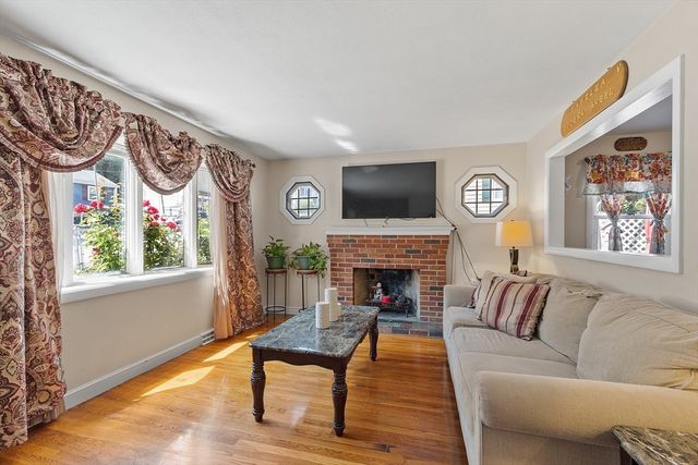 31 Spring View Dr, Lynn, MA 01904