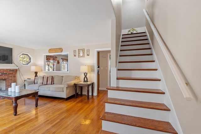 31 Spring View Dr, Lynn, MA 01904