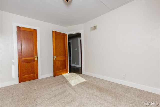 829 Perry Street, St Charles, MO 63301