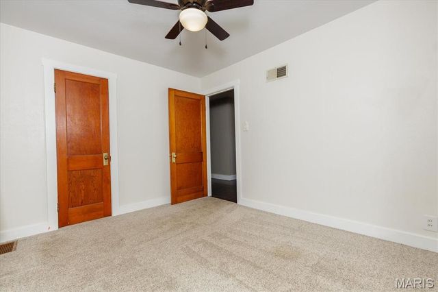 829 Perry Street, St Charles, MO 63301