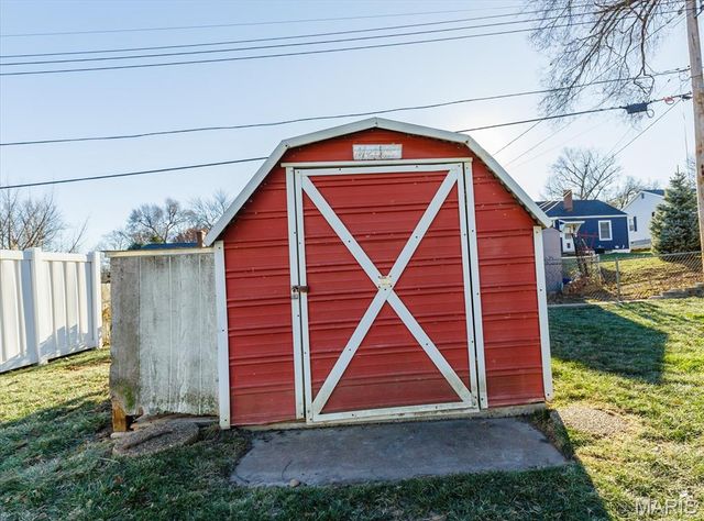 829 Perry Street, St Charles, MO 63301