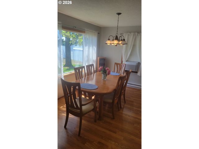 16765 Ne KINGS GRADE, Newberg, OR 97132