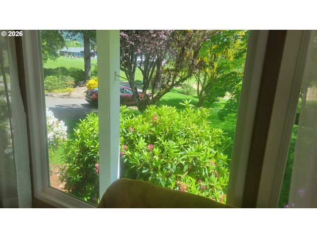 16765 Ne KINGS GRADE, Newberg, OR 97132
