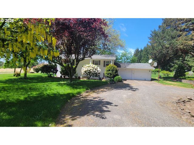 16765 Ne KINGS GRADE, Newberg, OR 97132