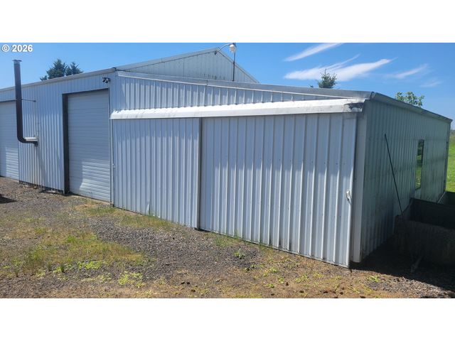16765 Ne KINGS GRADE, Newberg, OR 97132