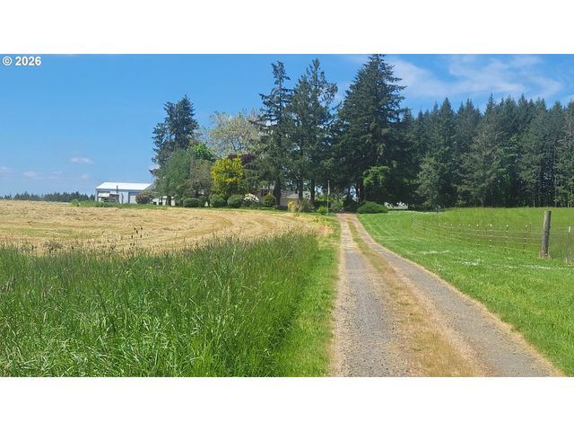 16765 Ne KINGS GRADE, Newberg, OR 97132