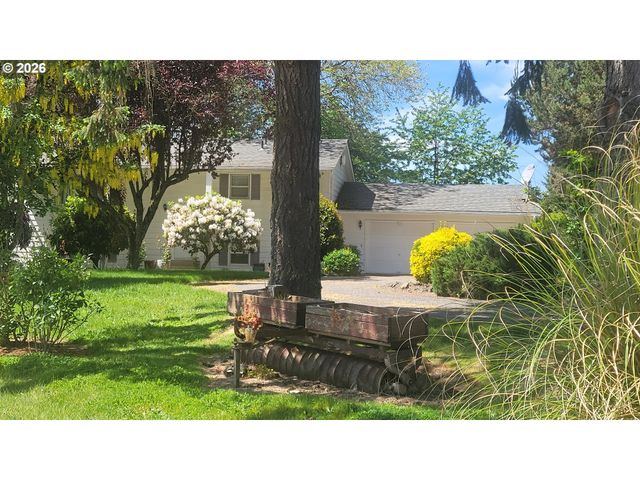 16765 Ne KINGS GRADE, Newberg, OR 97132