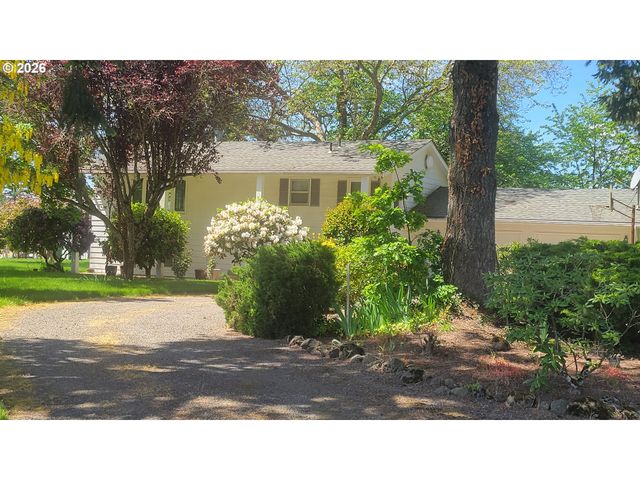 16765 Ne KINGS GRADE, Newberg, OR 97132