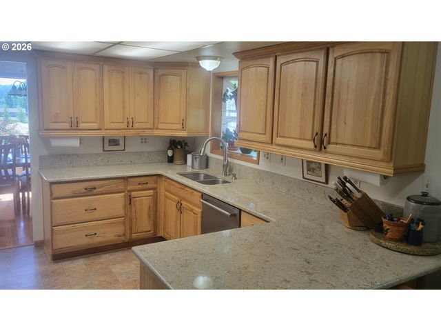 16765 Ne KINGS GRADE, Newberg, OR 97132