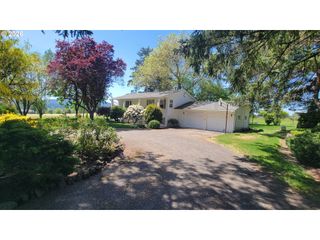 16765 Ne KINGS GRADE, Newberg, OR 97132