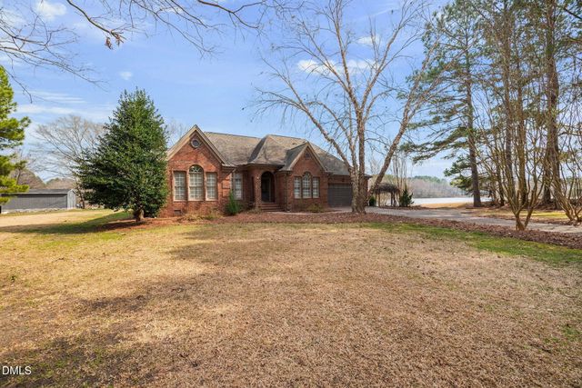 631 Cross Link Drive, Angier, NC 27501