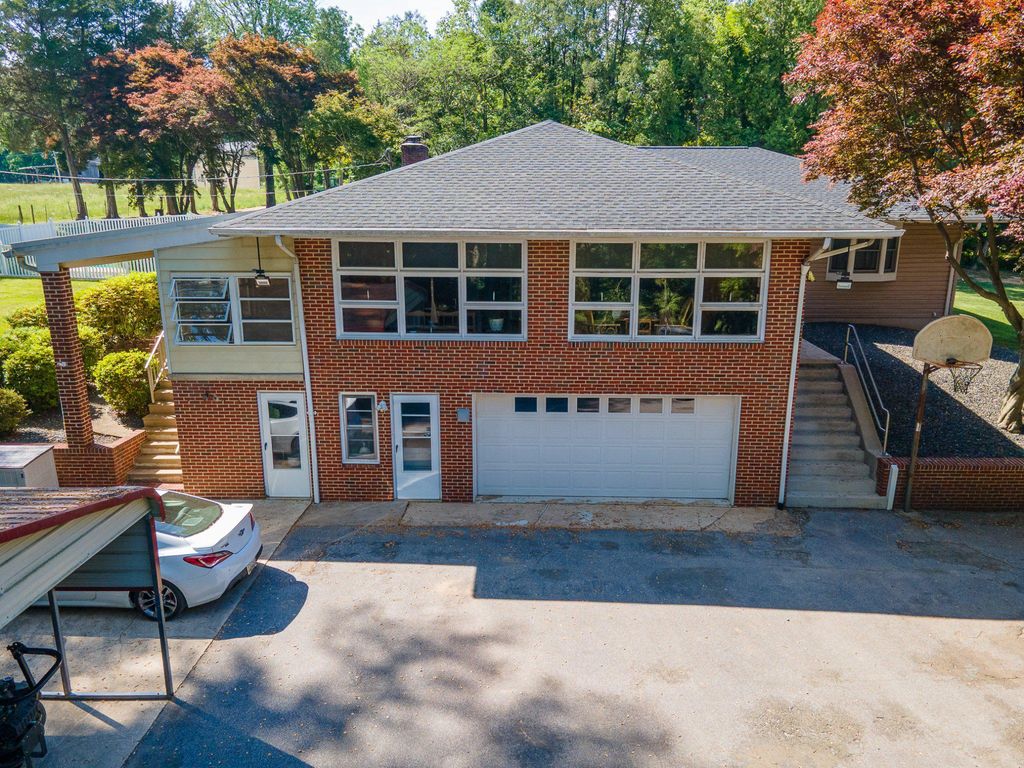 Image 2 of property listing at 4619 LONG GREEN RD, Glen Arm, MD 21057