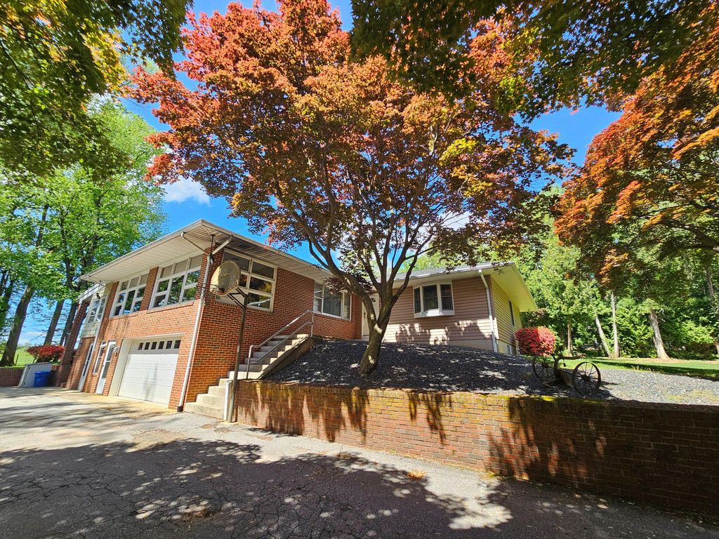 Image 3 of property listing at 4619 LONG GREEN RD, Glen Arm, MD 21057