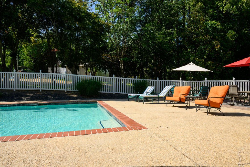 Image 5 of property listing at 4619 LONG GREEN RD, Glen Arm, MD 21057