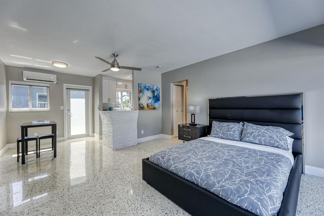 2009 NE 26th Street, Wilton Manors, FL 33305