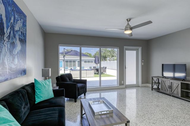 2009 NE 26th Street, Wilton Manors, FL 33305