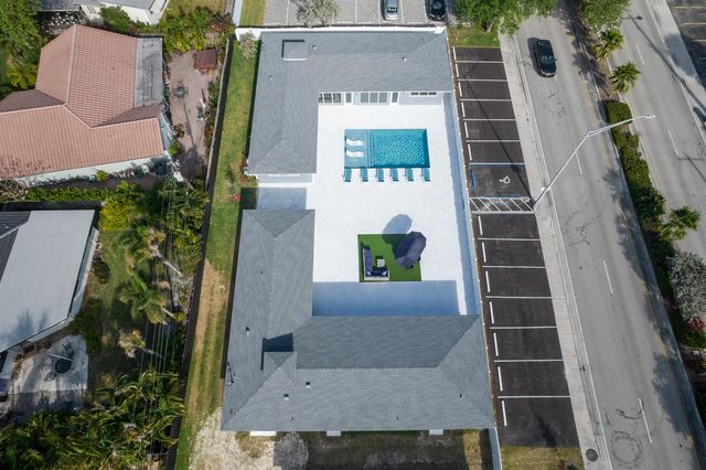 2009 NE 26th Street, Wilton Manors, FL 33305