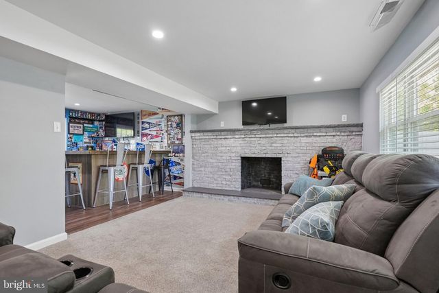 215 WEDGEWOOD, Blackwood, NJ 08012