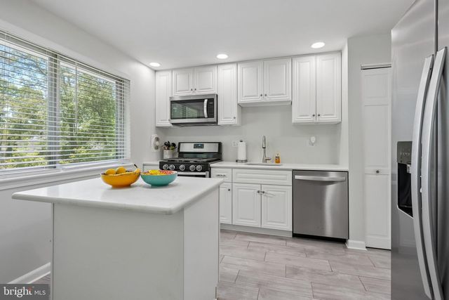 215 WEDGEWOOD, Blackwood, NJ 08012