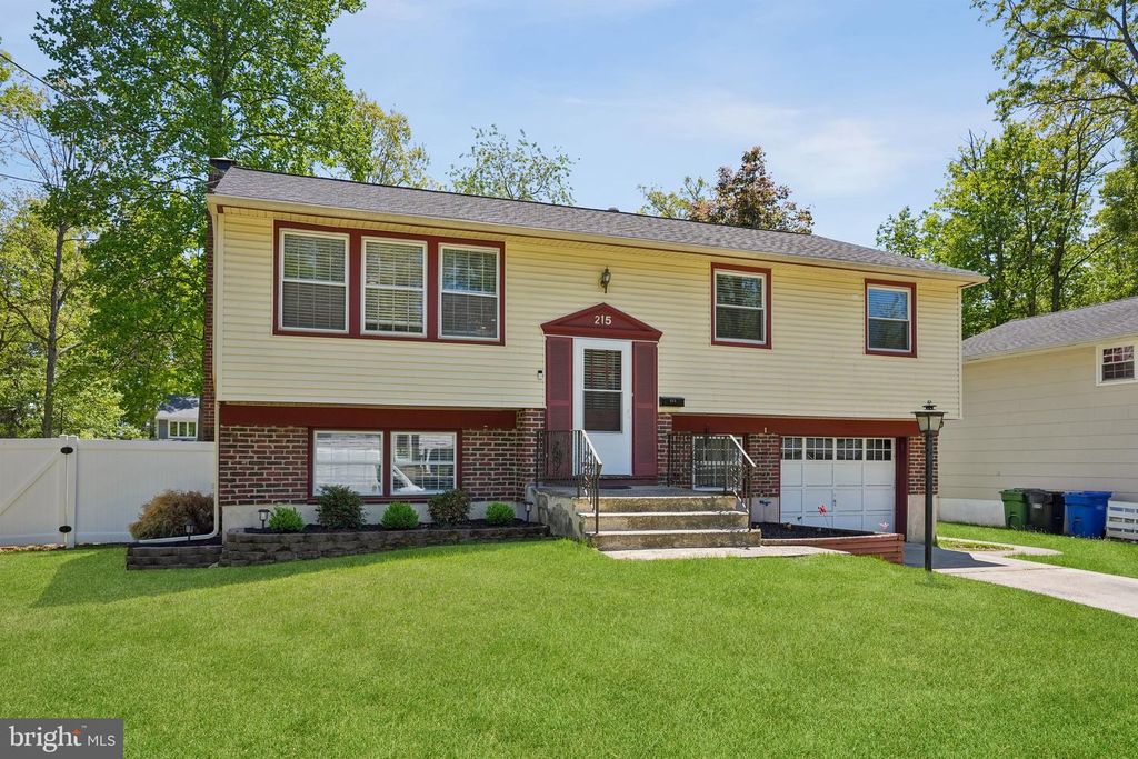 215 WEDGEWOOD, Blackwood, NJ 08012
