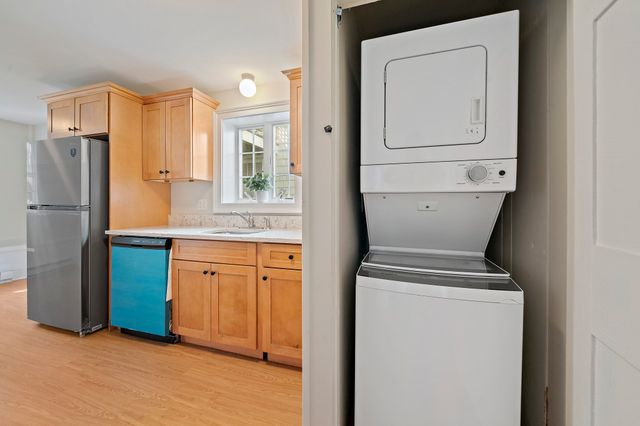 196 South Street A, Hingham, MA 02043