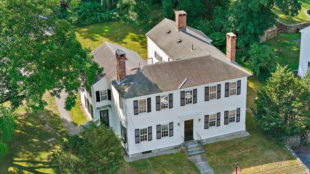 196 South Street A, Hingham, MA 02043