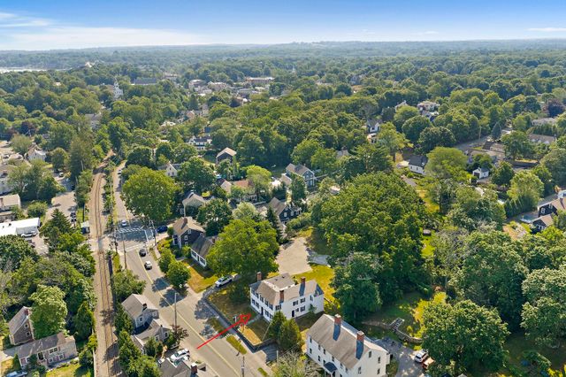 196 South Street A, Hingham, MA 02043