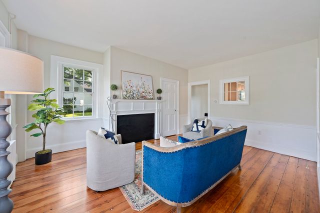 196 South Street A, Hingham, MA 02043