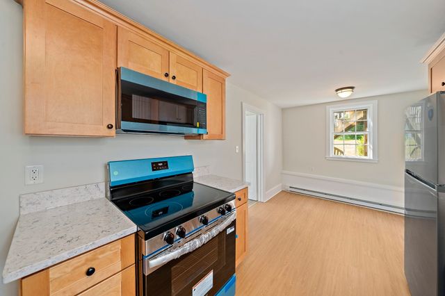 196 South Street A, Hingham, MA 02043