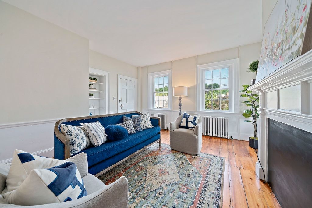196 South Street A, Hingham, MA 02043