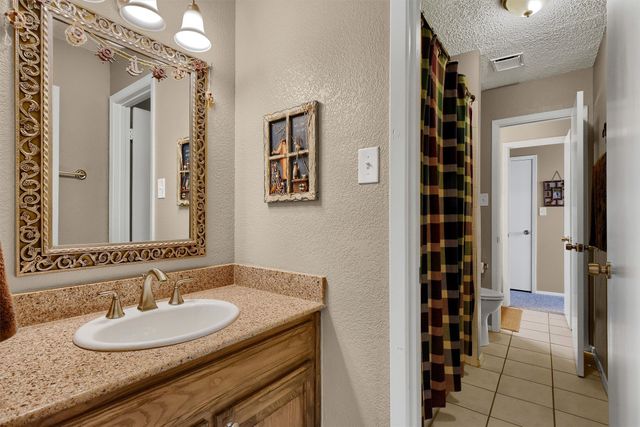 1214 Kiowa Drive E, Lake Kiowa, TX 76240