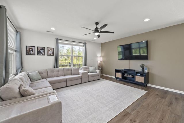 3812 Park Street, Grove City, OH 43123