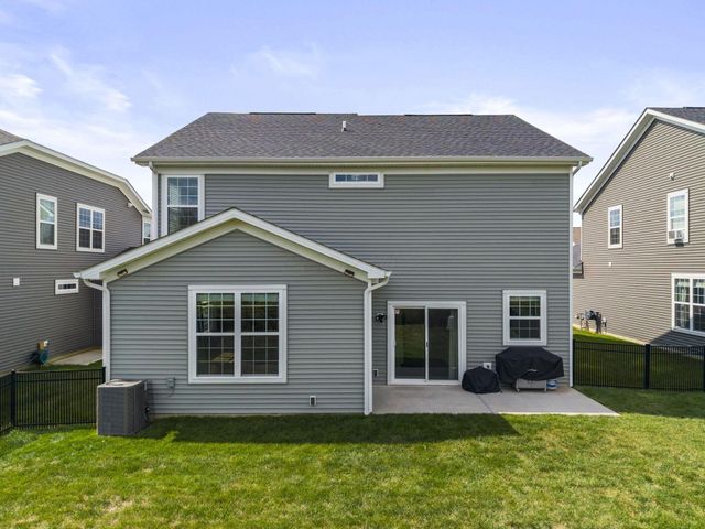 3812 Park Street, Grove City, OH 43123