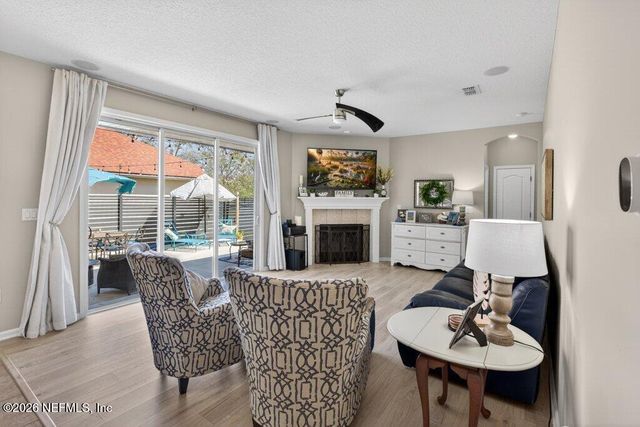 1612 CREEK POINT Boulevard, Jacksonville, FL 32218