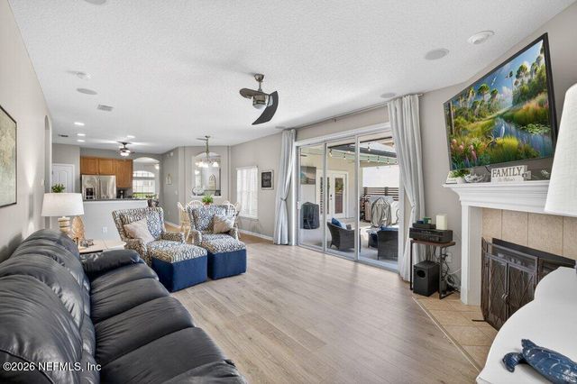 1612 CREEK POINT Boulevard, Jacksonville, FL 32218