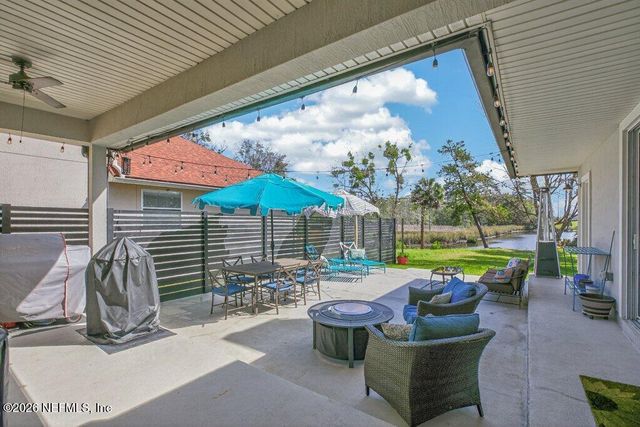 1612 CREEK POINT Boulevard, Jacksonville, FL 32218