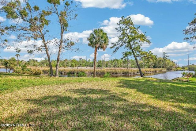 1612 CREEK POINT Boulevard, Jacksonville, FL 32218