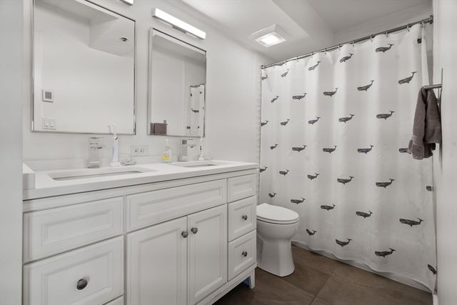 1731 Beacon St 1403, Brookline, MA 02445
