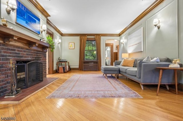109 Tuscan Rd, Maplewood Twp., NJ 07040