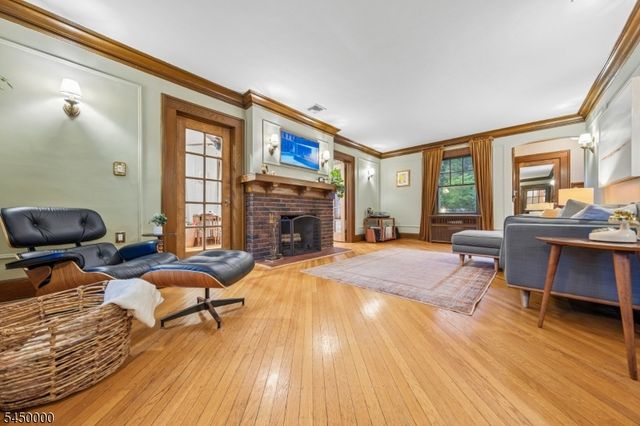 109 Tuscan Rd, Maplewood Twp., NJ 07040