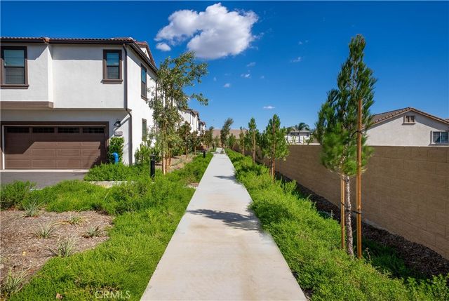 16135 Lumia Way, Fontana, CA 92336