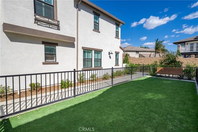 16135 Lumia Way, Fontana, CA 92336