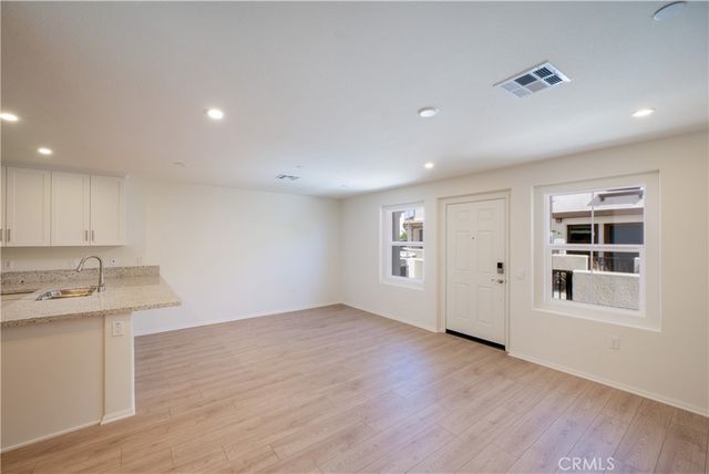 16135 Lumia Way, Fontana, CA 92336
