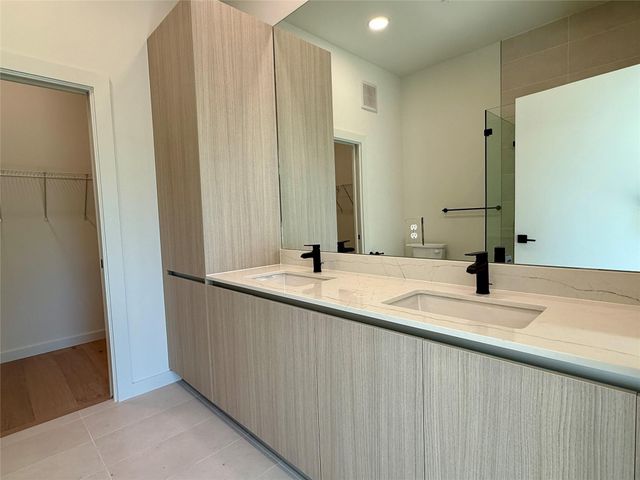 2209 S 1st ST 328, Austin, TX 78704