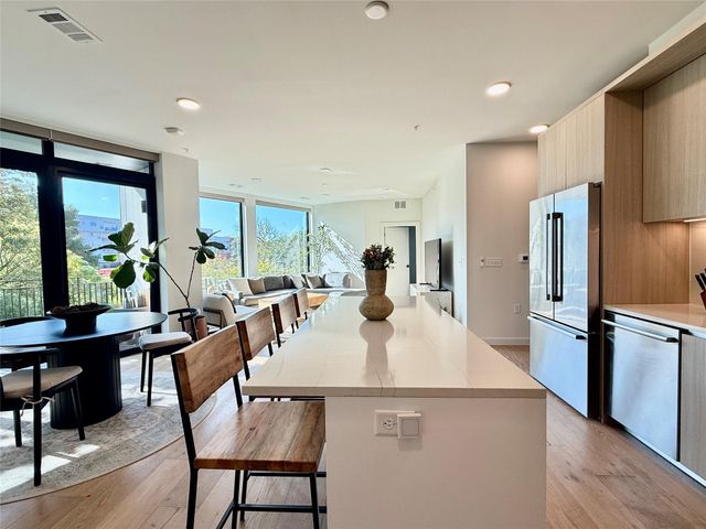 2209 S 1st ST 328, Austin, TX 78704