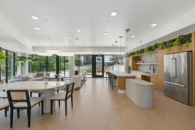 2209 S 1st ST 328, Austin, TX 78704