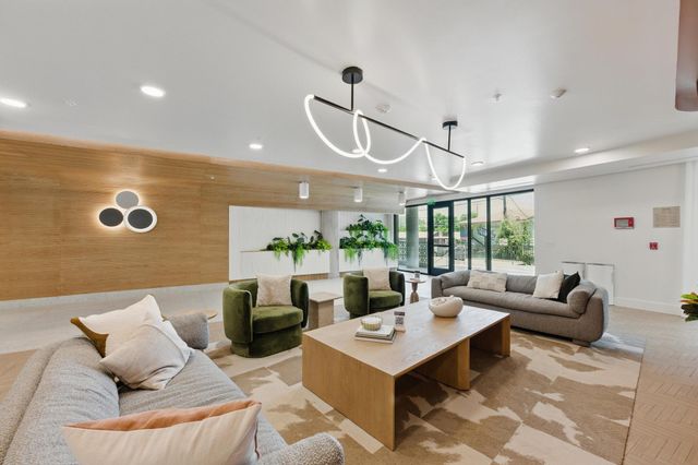 2209 S 1st ST 328, Austin, TX 78704