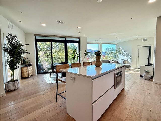 2209 S 1st ST 328, Austin, TX 78704