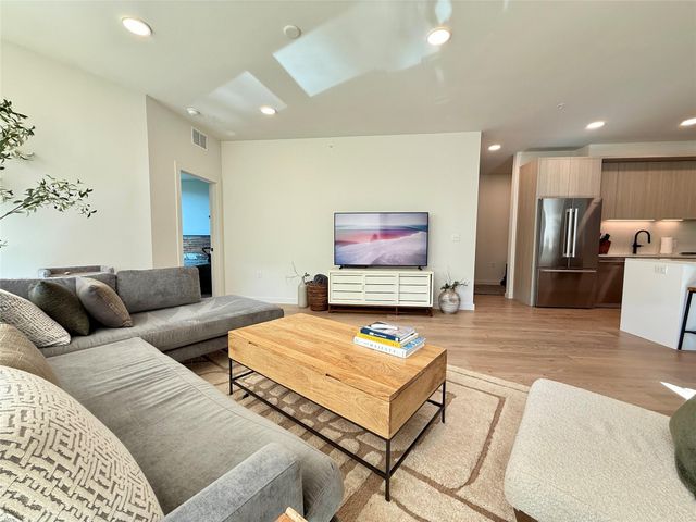 2209 S 1st ST 328, Austin, TX 78704